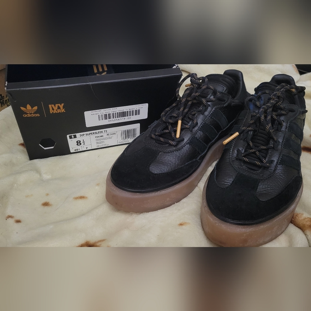 Ivy Park Supersleek 72